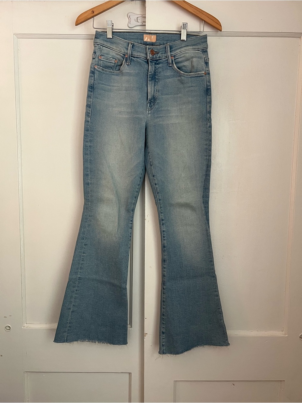 Mother Denim The Weekender Fray California Cruiser Light Blue Flare Jeans